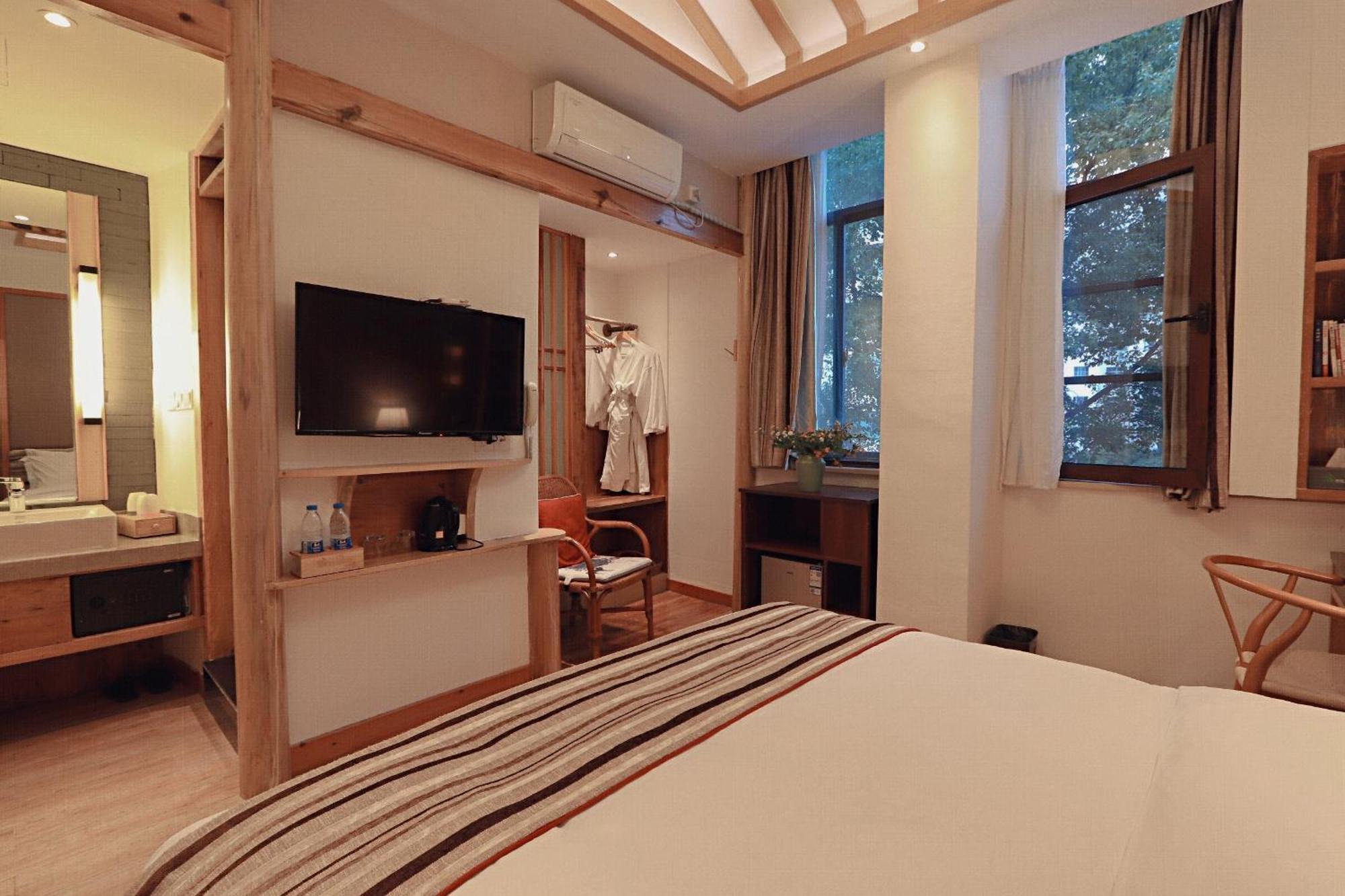 Mild Spring Boutique Hotel Huangshan Exterior photo