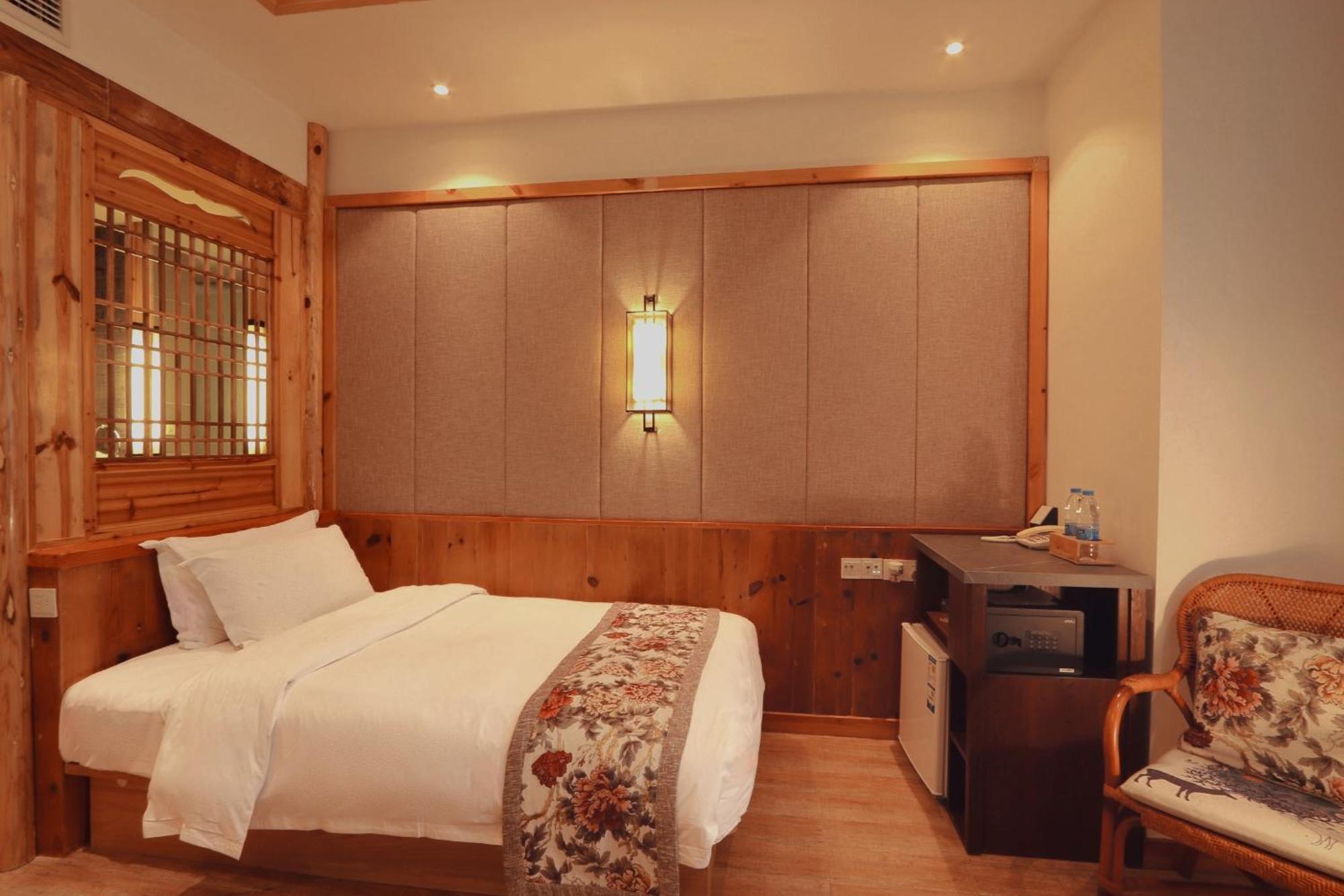 Mild Spring Boutique Hotel Huangshan Exterior photo